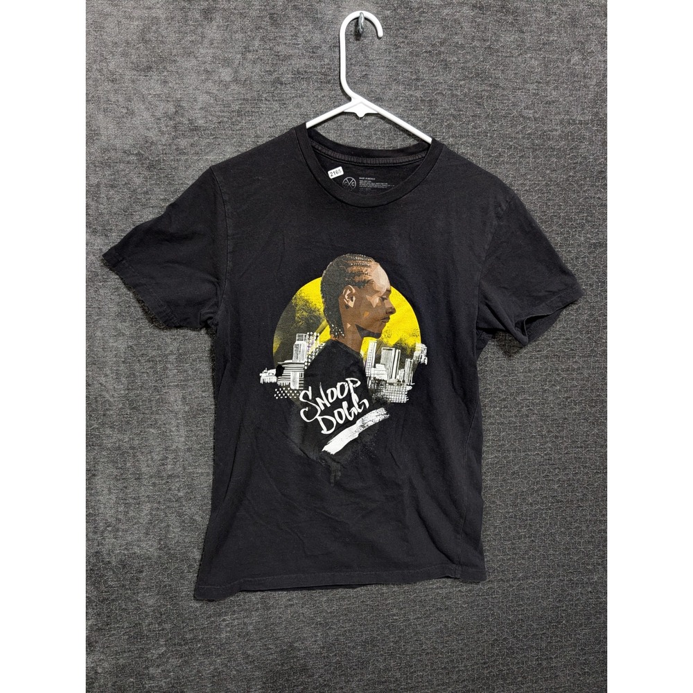 Snoop Dogg Graphic T-Shirt Mens Small Black Hip Hop Rap Tee Cityscape Sun 2165